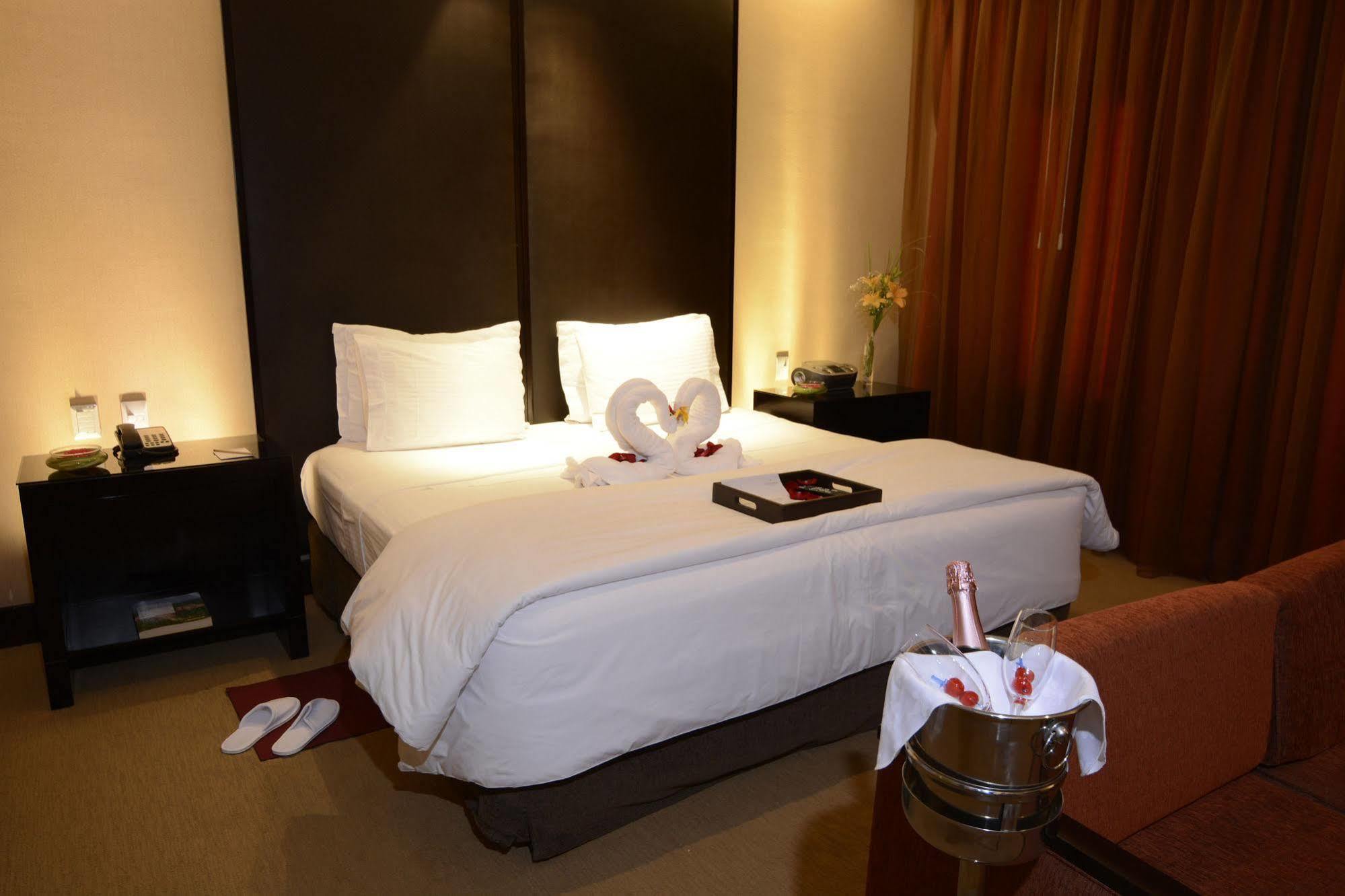 Hotel Casino Magic Neuquen Ngoại thất bức ảnh